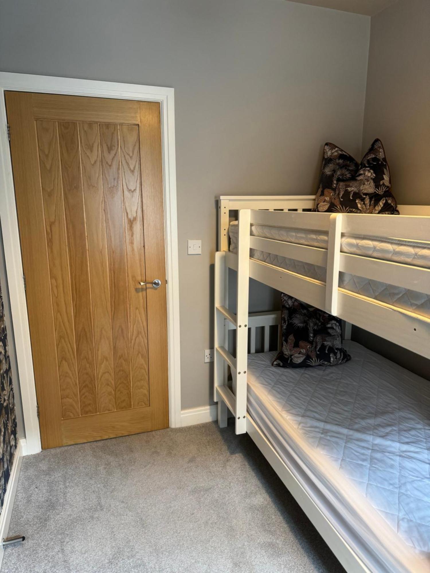Beach House Apartment On Ground Floor With Sea View - Pet Friendly Cleveleys Exterior photo